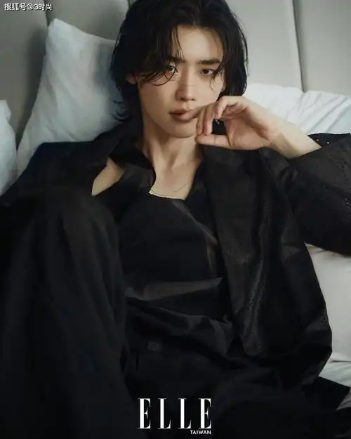 李钟硕 x elle taiwan 三月刊封面大片,文艺长发