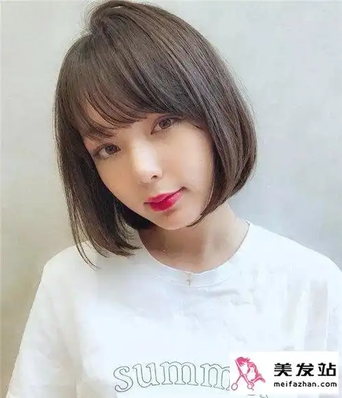 妹妹头妹妹头,又叫娃娃头,是短发发型的一种.