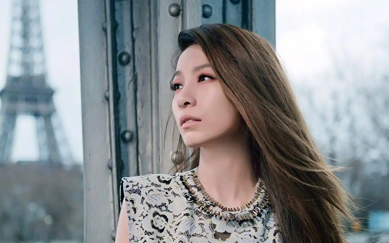 田馥甄hebe杂志写真桌面壁纸