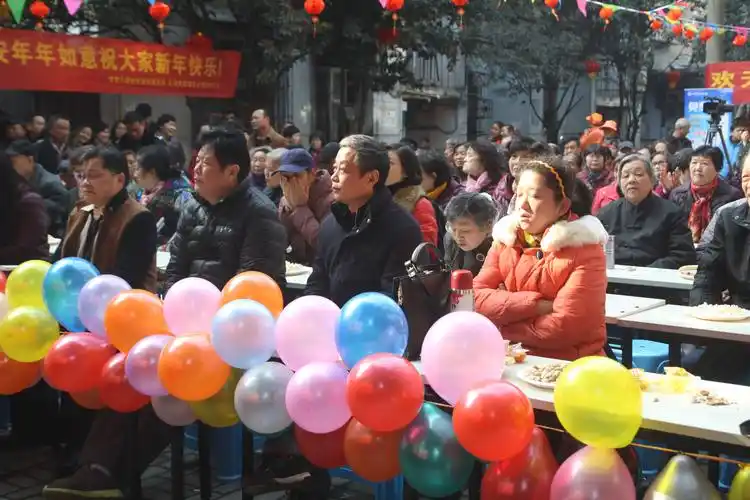 女声独唱《好日子》,《江山无限》,男女对唱《长江之歌》,湖北大鼓