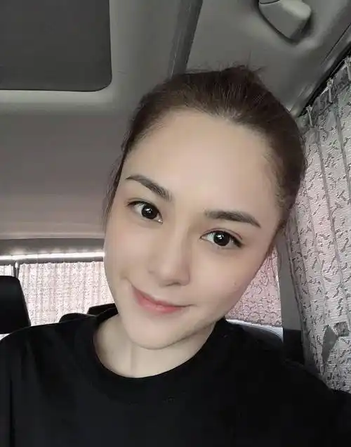 39岁阿娇少女脸出众,素颜照无需美颜滤镜,肌肤状态成功逆袭_保养_面膜