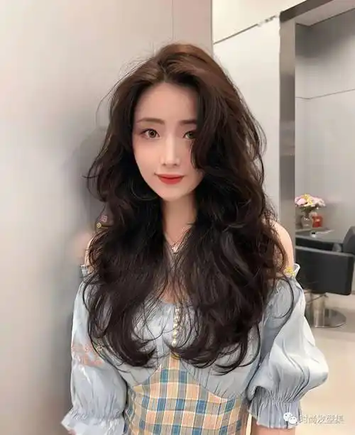 "乖乖女烫发",2023减龄首选!_发型_中国_形象