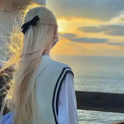 头像女简单干净气质背影