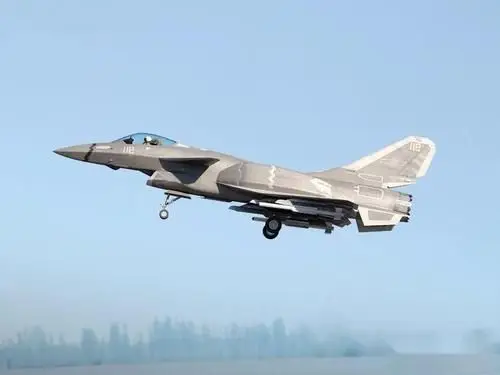 歼10d采用了保形油箱综合作战能力大幅提升