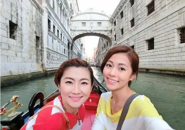 也高,刘宪华妹妹是多伦多小姐,李冰冰妹妹气场强_林心如_刘欣妮_发展