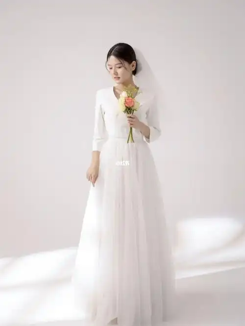 力推97矮个子新娘的福音|室内极简婚纱照_婚纱照_新娘_极简风_室内