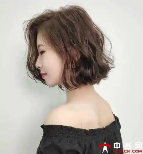 2021最洋气的卷发长发,好看又时髦的卷发发型-中名网