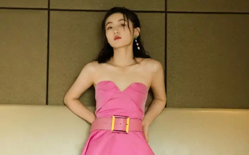 张子枫甜美清纯高清桌面壁纸