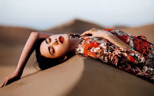 风情万种的多变女人