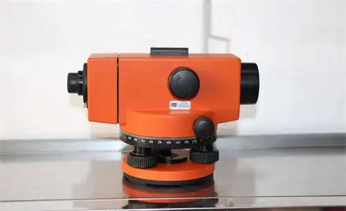 贴墙砖水平仪怎么使用