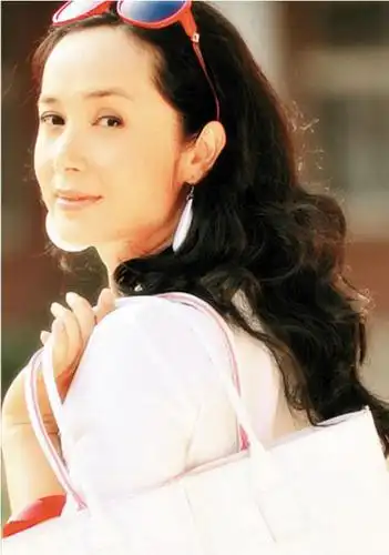 蒋雯丽年轻时曾这般惊艳扎着麻花辫清纯动人现48岁仍美得脱俗