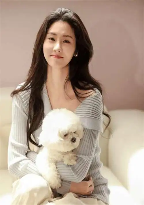 突然被曝新恋情,张碧晨王琳凯同时发声辟谣,态度强硬