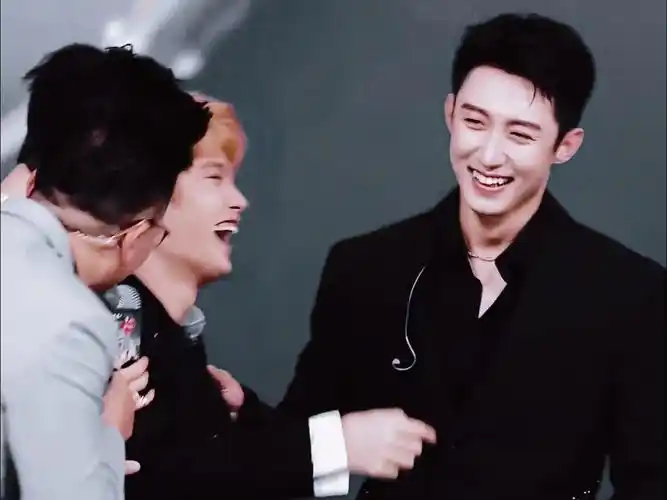 不管什么场合黄大胆从不掩饰对小妲己的心动和喜欢【黄景瑜x黄明昊】