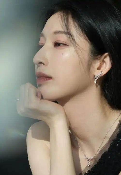 张俪芭莎珠宝魅力性感活动照图片69