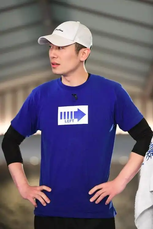 在接下来环保主题录制中,朱亚文,白宇化身街头最有型的"环保值日生"