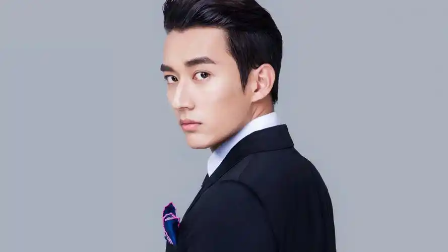 帅气型男刘学义高清桌面壁纸