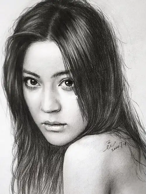 手绘素描迪丽热巴驭鲛记画画