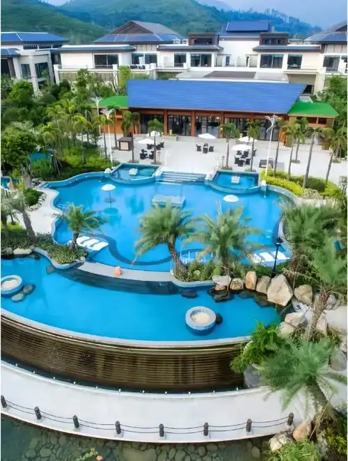 汕尾水底山温泉庄园这里有温泉7615无边泳池91,还有很多拍照