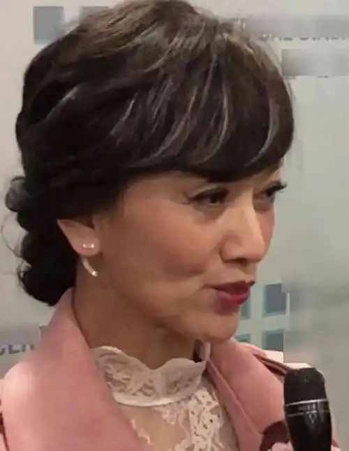 不老女神是假的皱纹堆积脸僵长斑生图揭露人间真实