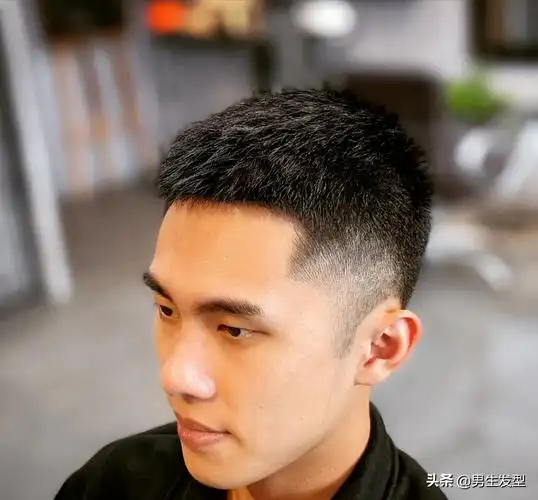 男生清爽易打理的3款短发谁剪谁帅气