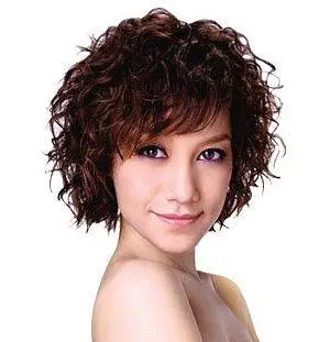 女生短发水波纹烫发效果图