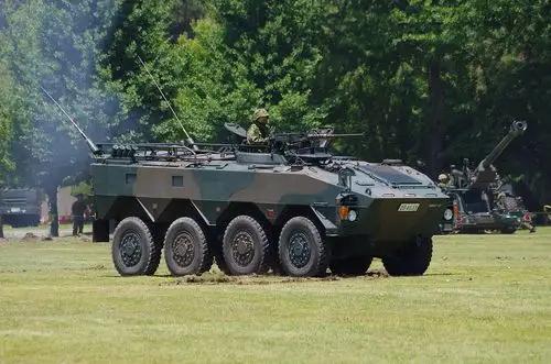 原创更强更快的选择日本新一代轮式装甲车又是三国演义