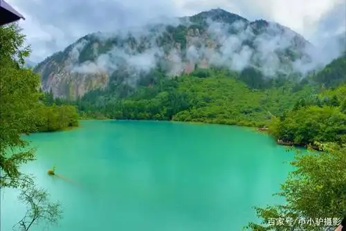 拍摄人间仙境,最美景区九寨沟,世间竟然还有如此得美景,安逸