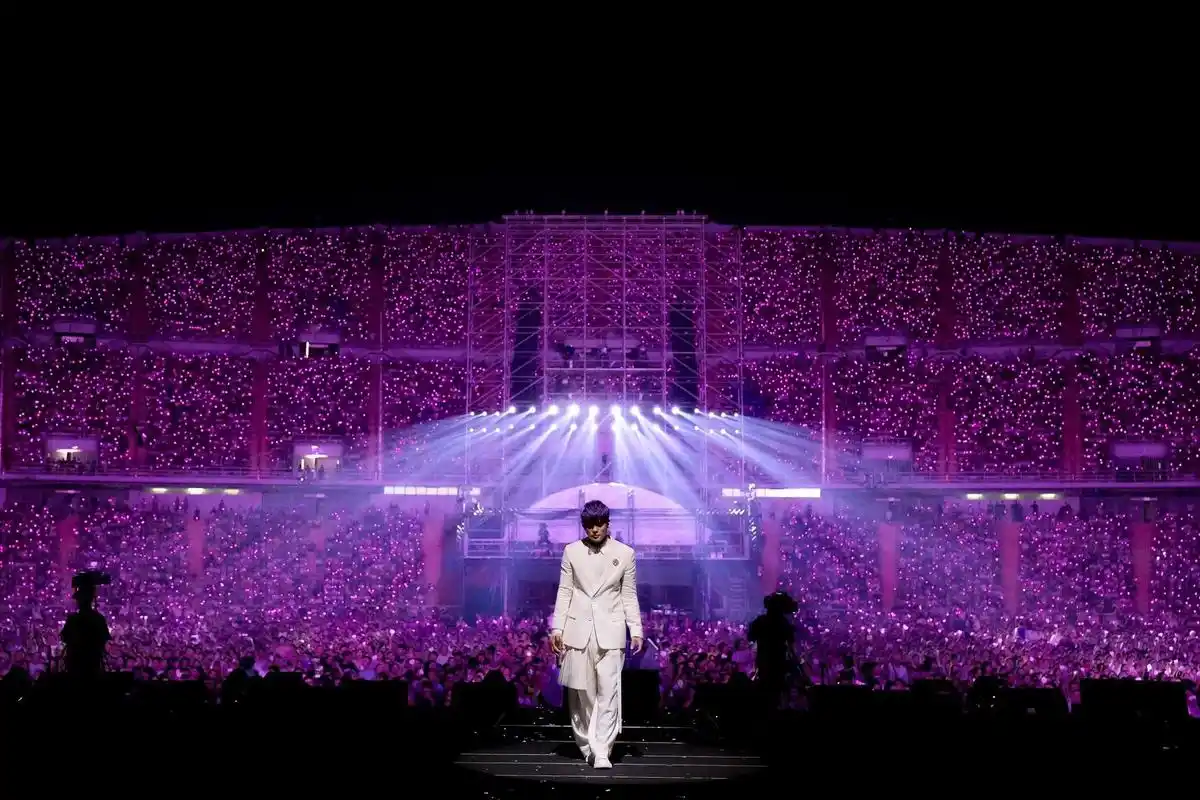 最新壁纸,最新屏保,爱了爱了#周杰伦泰国演唱会 #周杰伦迪奥 - 抖音