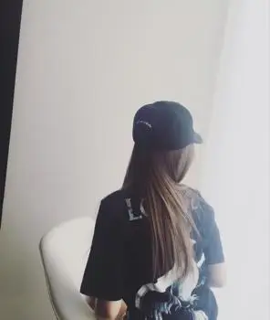 头像女生背影戴帽子你可以选择选择都是高清很好看