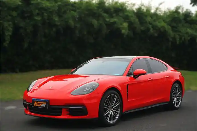 保时捷panamera 高亮法拉利红 华丽出场,以匠心致敬经典!长沙汽车贴膜