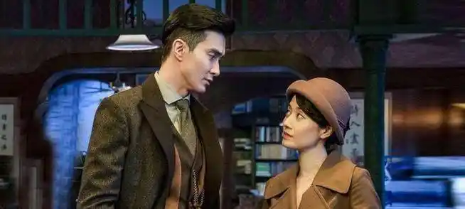 高伟光与神秘美女低调聚餐,为避嫌特意坐后座引猜测_阿姨_白色_视线