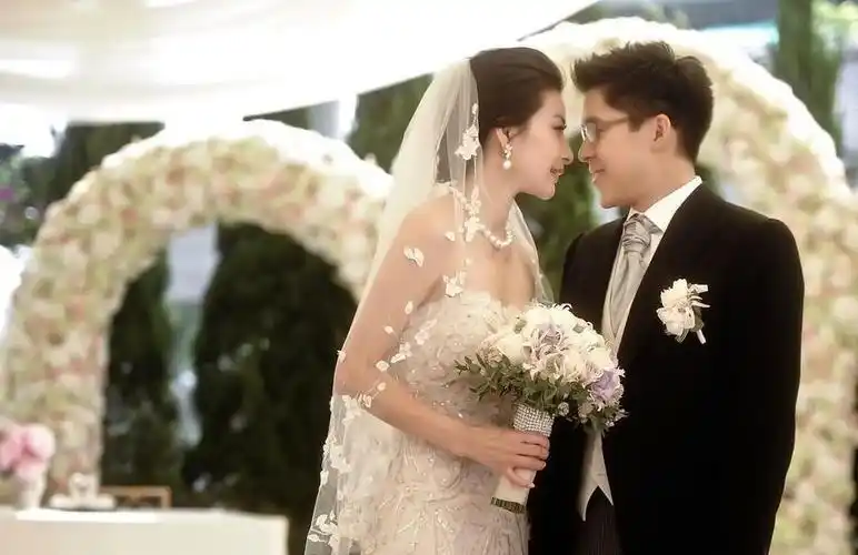 回顾郭晶晶的身份外界低估了她的地位霍启刚非她不娶实属高攀