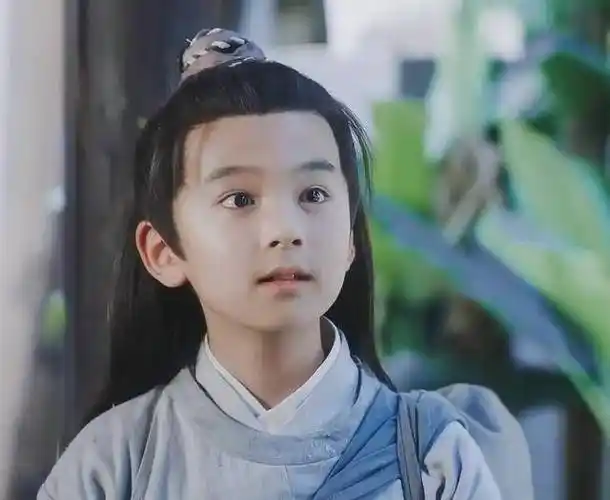 原创跟任嘉伦是大小王跟迪丽热巴是姐弟俩与君中小天君最惊艳