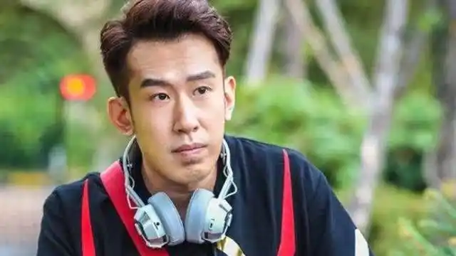 大长脸于洋最新小品,一个快递引发的"惨案",真是笑死人不偿命