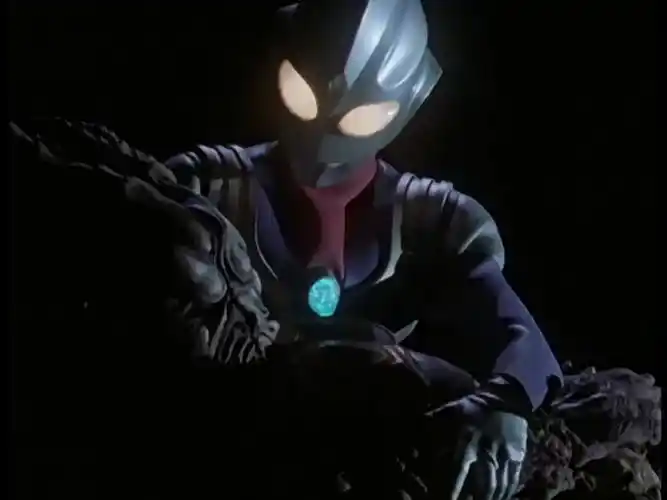 迪迦奥特曼,奥比克倒下迪迦的怀中化成光消散,有多少人被感动