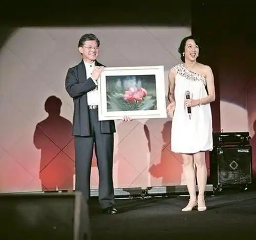 朱玲玲与罗康瑞