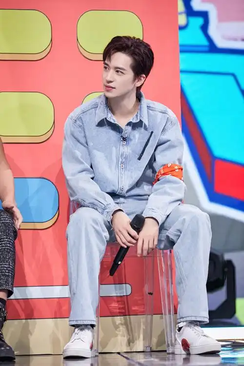 许魏洲新歌蔓延舞台#大家可不要错过这一期的你好星