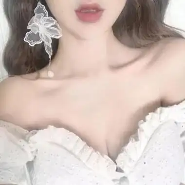 高冷御姐风女生锁骨部位图头像语惜