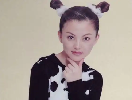 李湘旧照被曝光,没见过她年轻时的"天然美",有什么资格评价她?