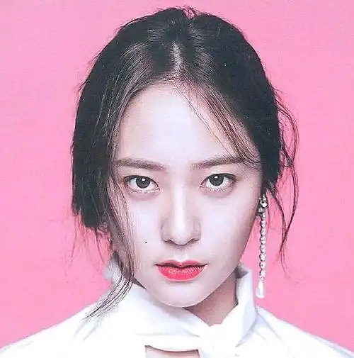 郑秀晶——冰山美人脸