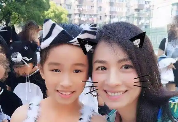 张庭女儿被吐槽像老鼠,亲自回应:我又不靠脸吃饭!