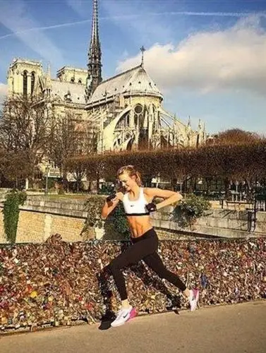 人鱼线马甲线(侵删) - 堆糖,美图壁纸兴趣社区