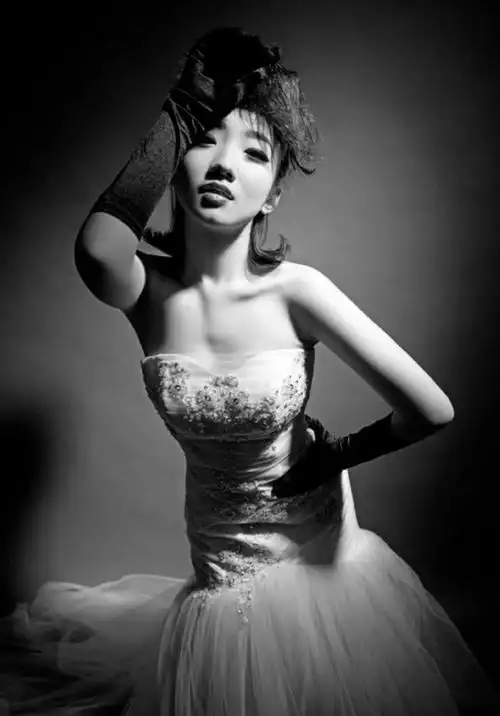 孟美岐性感牛奶浇身图片写真曝光(孟美岐早期写真被扒?