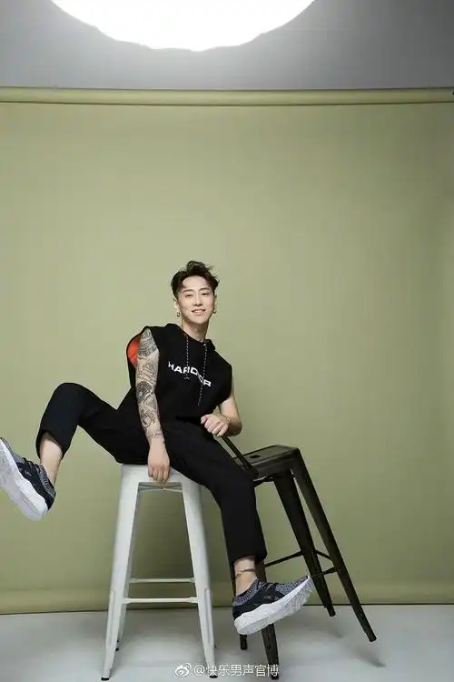 魏巡高清海报 / 魏巡高清壁纸