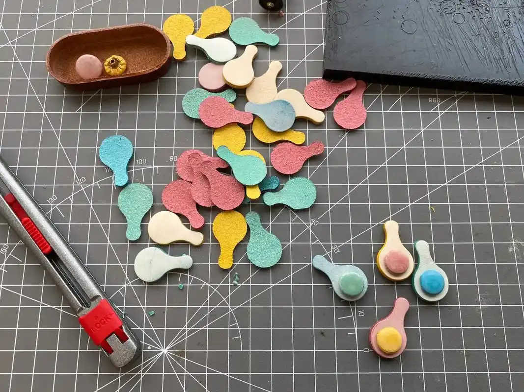 我的手工日记学习制作皮纽扣的一天