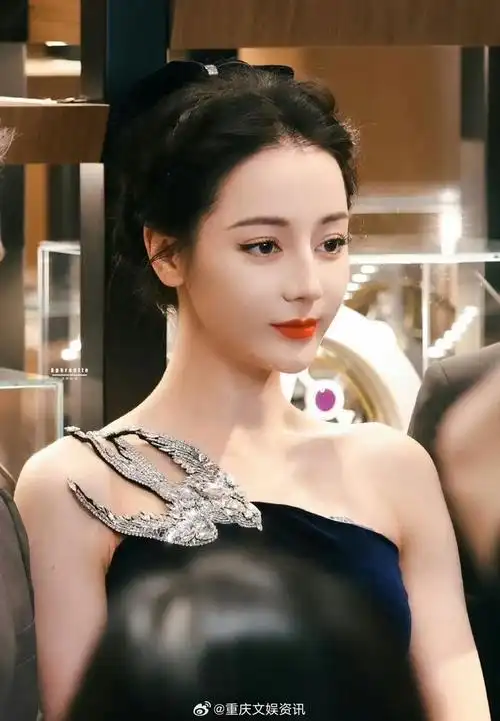 迪丽热巴_新浪新闻