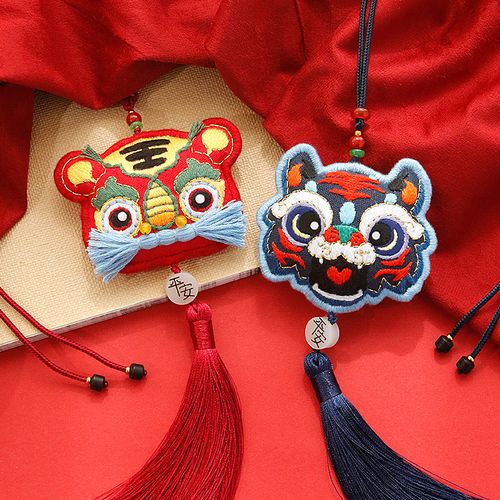 刺绣手工diy材料包自绣缝制布艺玩偶小老虎本命年平安福护身符