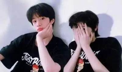 刘耀文和宋亚轩亲过吗就算亲过那也是玩游戏时的恶作剧