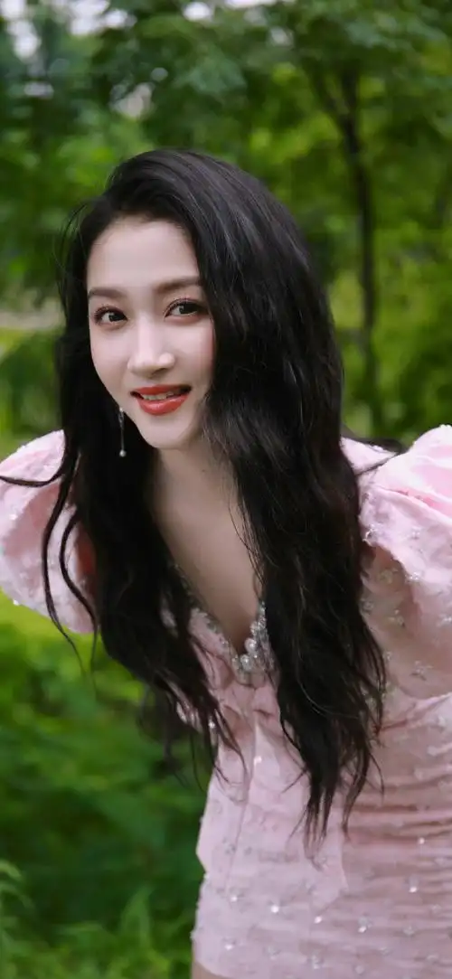 明星壁纸#笑容明媚|清新自然|女艺人壁纸李兰迪|关晓彤|沈月