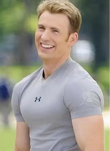 38岁的美国队长,八块腹肌惹人爱,好身材配高颜值成"梦中情人"